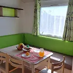 Landshause Camping *