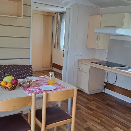 Landshause * Burinhosa