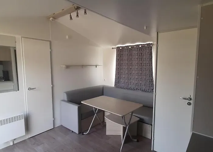 Landshause Κάμπινγκ