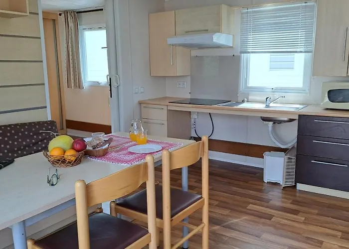 Κάμπινγκ Landshause *