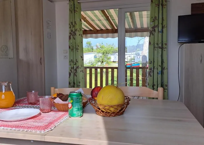 Κάμπινγκ Landshause