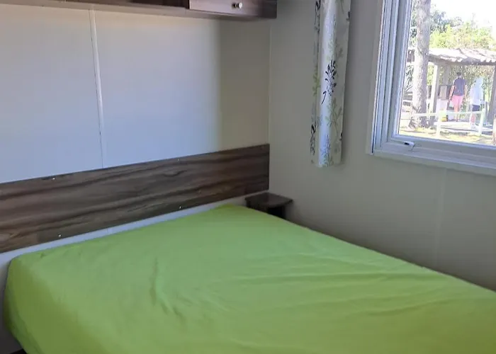 Landshause Κάμπινγκ Burinhosa