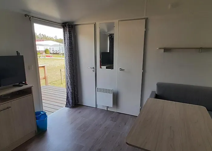 Landshause مكان تخييم Burinhosa